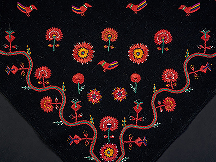 会員さま特別チケットプレゼント「糸で描く物語　刺繍と、絵と、ファッションと。」